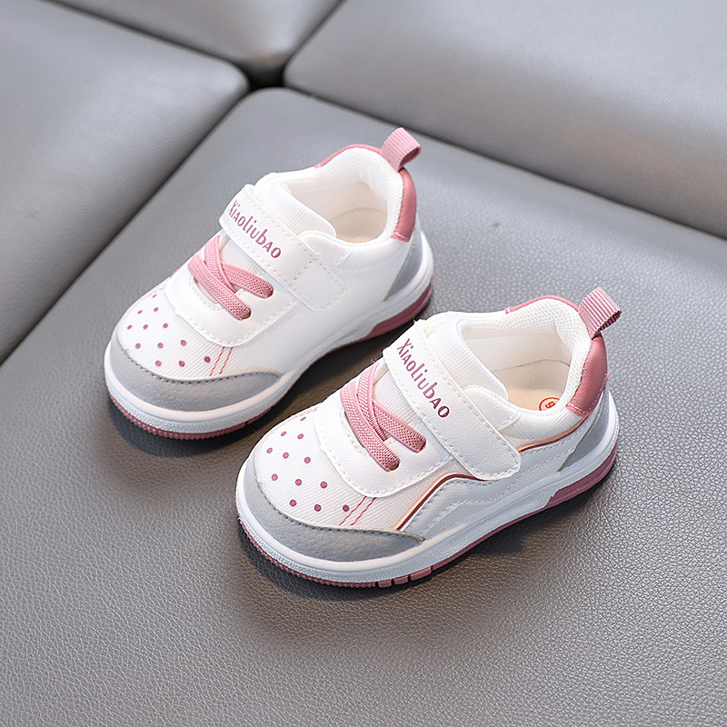 Vaikiški sportbačiai, lentos tipo bateliai, vaikiški laisvalaikio bateliai, madingi balti bateliai, berniukų ir mergaičių bateliai, kūdikių bateliai, darželių bėgimo bateliai.