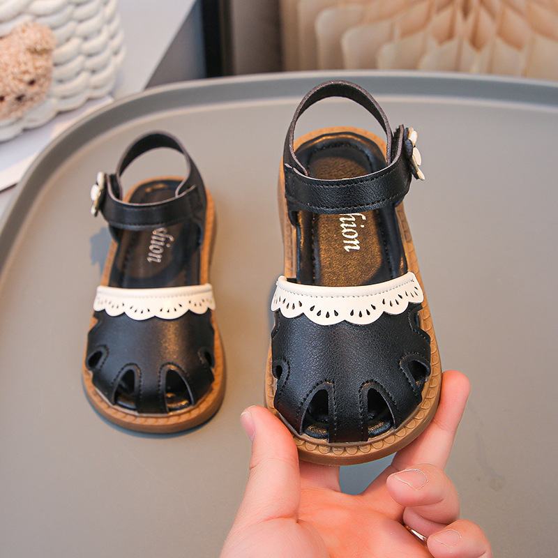 Meiteņu ikdienas modes sandales 2025. gada vasarai, jaunā stila Baotou mīksta apakšdaļas bērnu apavi, stilīgas mežģīņu neslīdošas princeses kurpes
