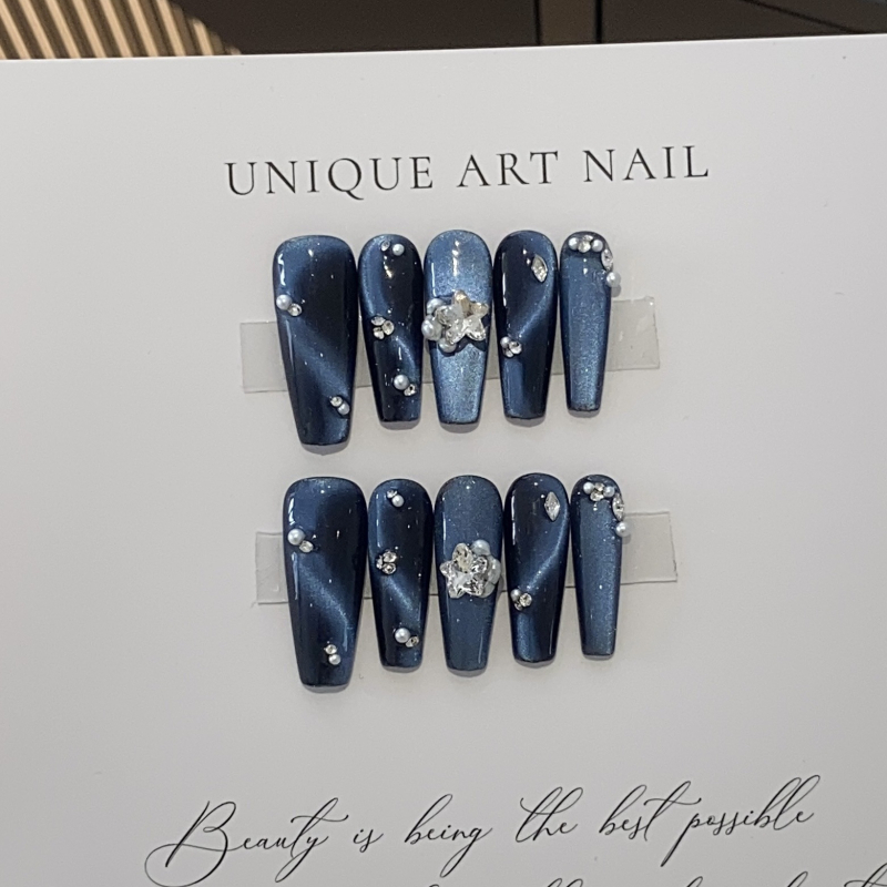 Luksuslik musta gradientiga peenikese sädeleva galaktika pärli ja musta meteoriidiga eemaldatav küünekunstiteos