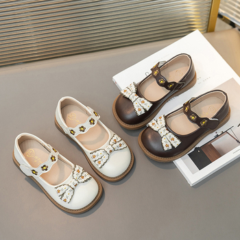 Meiteņu modes izšūtas bantītes princeses kurpes 2025. gada pavasarim un rudenim jaunas, mīkstas zoles, daudzpusīgas, feju stila, mazas ādas kurpes vecākiem bērniem