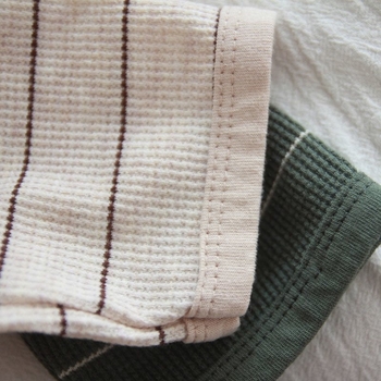 Νέο μπλουζάκι για αγόρια με ρετρό λογοτεχνικό στυλ, κορεάτικο ριγέ μπλουζάκι για παιδιά, δυτικού στυλ, με στρογγυλή λαιμόκοψη, για μωρά, άνοιξη