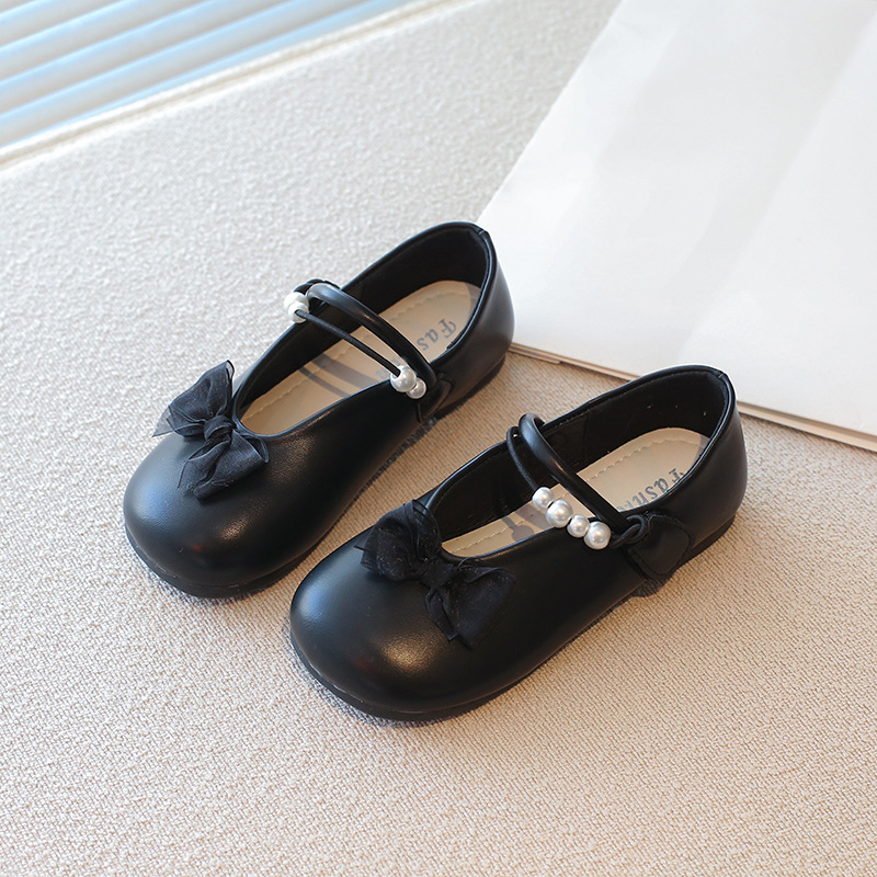 Tüdrukute väikesed nahast kingad 2025. aasta kevadised uued laste printsessikingad pehme tallaga naiste aarekingad valged ühekihilised kingad lääne stiilis kevadstiil