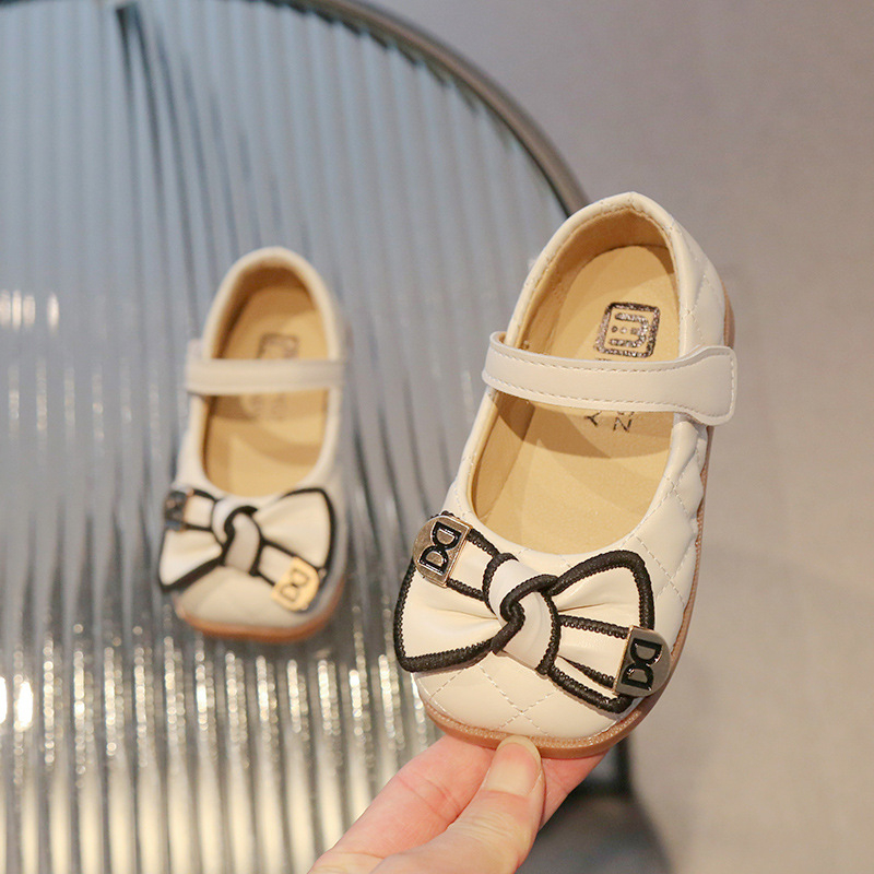 2025. aasta kevad- ja sügistooted, uued tüdrukute valged nahast kingad, sportlikud kingad, sportlikud kingad, printsessikingad, väikesed nahast kingad, lastele ja üliõpilastele, pehmed kingad.