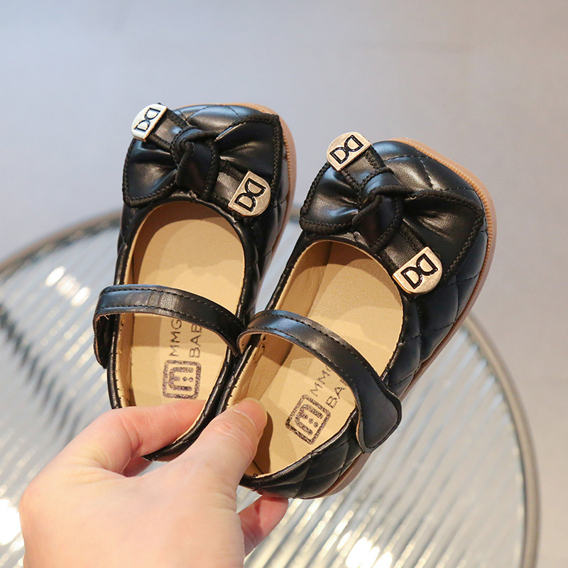 2025. aasta kevad- ja sügistooted, uued tüdrukute valged nahast kingad, sportlikud kingad, sportlikud kingad, printsessikingad, väikesed nahast kingad, lastele ja üliõpilastele, pehmed kingad.