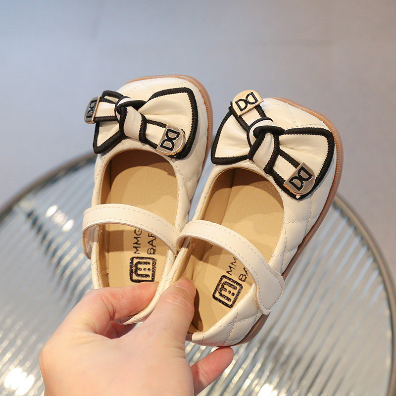 2025. aasta kevad- ja sügistooted, uued tüdrukute valged nahast kingad, sportlikud kingad, sportlikud kingad, printsessikingad, väikesed nahast kingad, lastele ja üliõpilastele, pehmed kingad.