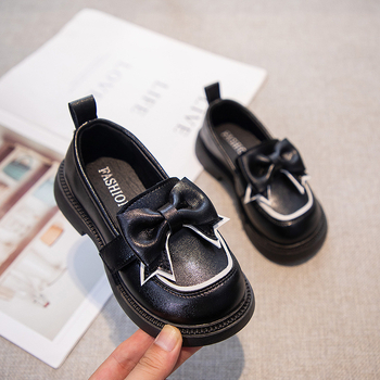 [3997 Kollektsioon] Tüdrukute nahkkingad 2024 Uued kevadkingad Briti väikeste tüdrukute pehme tallaga kingad