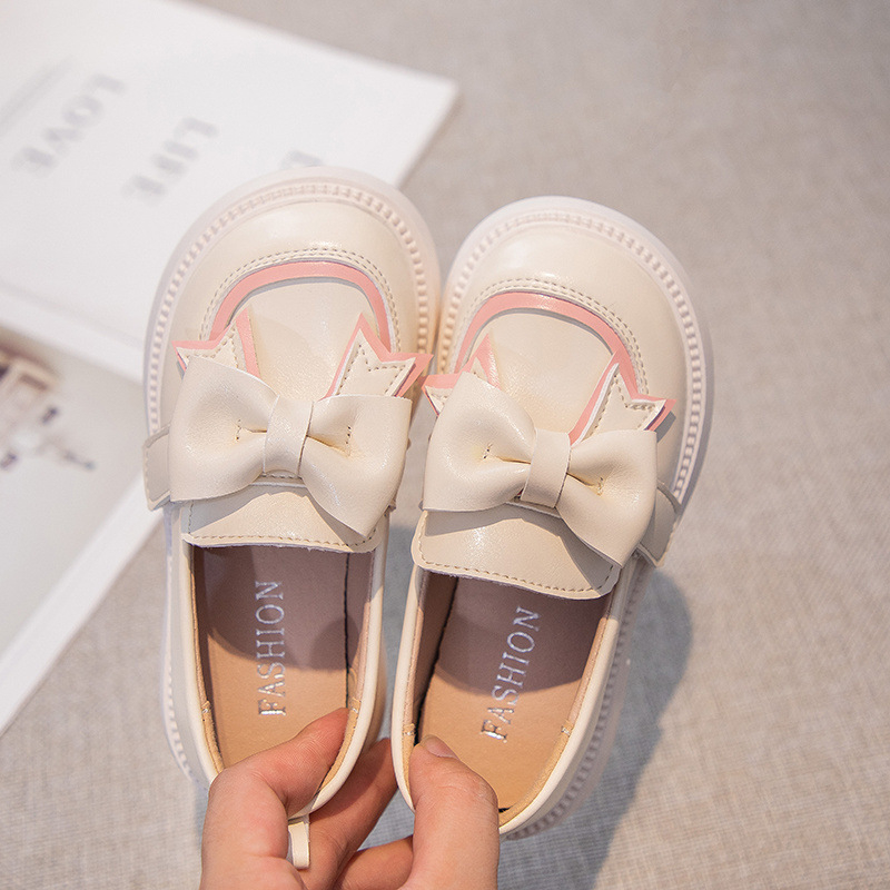 [3997 Kollektsioon] Tüdrukute nahkkingad 2024 Uued kevadkingad Briti väikeste tüdrukute pehme tallaga kingad