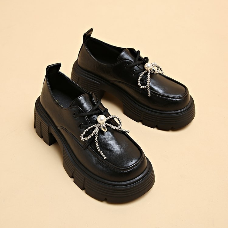 Dámske kožené topánky v britskom štýle s hrubou podrážkou, polovične zakrivené, jar 2025, novinka, drobné, retro, vysokoškolské, jednovrstvové, mokasíny