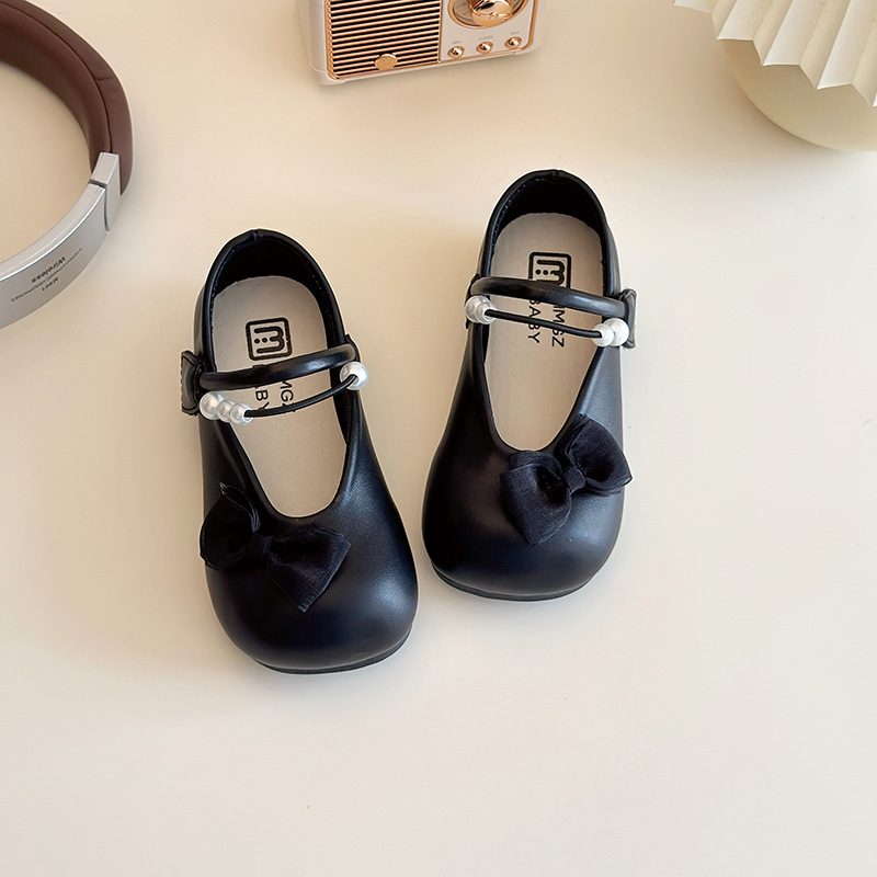 Tüdrukute printsessikingad 2025. aasta uued kevadised väikese tüdruku pärlmutterkattega pehme tallaga nahast kingad beebitüdruku moodsed lipsuga ühekihilised kingad