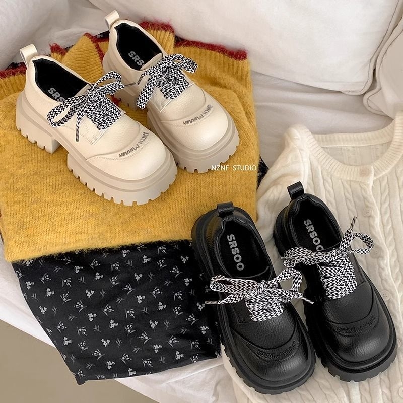 2025 m. vasaros nauji storapadiai bateliai su patobulintu kulnu, vienspalviai maži odiniai bateliai, retro britiško stiliaus, aukštos klasės, „Sense Explosion“ moteriški bateliai.