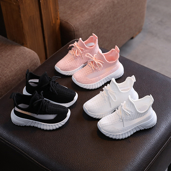 Pavasara, rudens un vasaras zēnu un meiteņu dobie, lidojošie aušanas apavi vidējiem un lieliem bērnu apaviem, vieglām plāksnēm, elpojošiem studentu apaviem, moderniem ikdienas apaviem