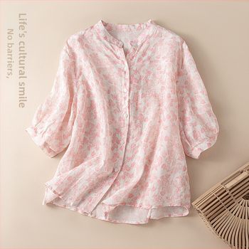 Moteriški 2024 m. vasaros laisvo kirpimo V formos iškirptės gėlėti ramės marškiniai su vidutinėmis rankovėmis.