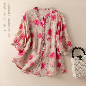 Moteriški 2024 m. vasaros laisvo kirpimo V formos iškirptės gėlėti ramės marškiniai su vidutinėmis rankovėmis.