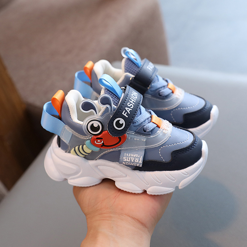 2023. aasta kevad ja sügis Uued 1-6-aastastele poistele ja tüdrukutele mõeldud nahksed tossud, lastejalatsid, libisemiskindlad pehme tallaga väikelapse kingad