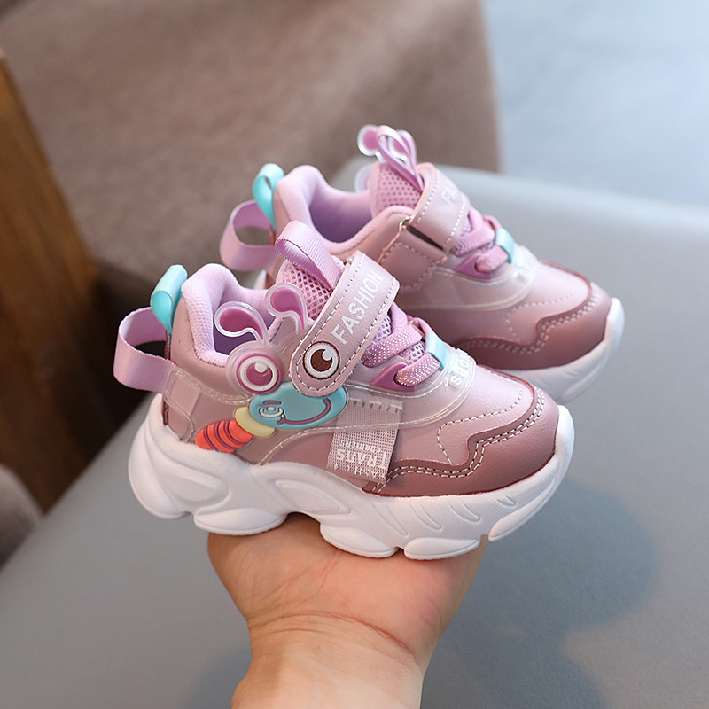 2023. aasta kevad ja sügis Uued 1-6-aastastele poistele ja tüdrukutele mõeldud nahksed tossud, lastejalatsid, libisemiskindlad pehme tallaga väikelapse kingad