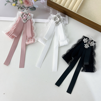 Pils stila elegants tauriņu sieviešu balts mežģīņu krusts rhinestones piespraude daudzpusīgs krekls ar augstas klases kakla izgriezumu aksesuārs