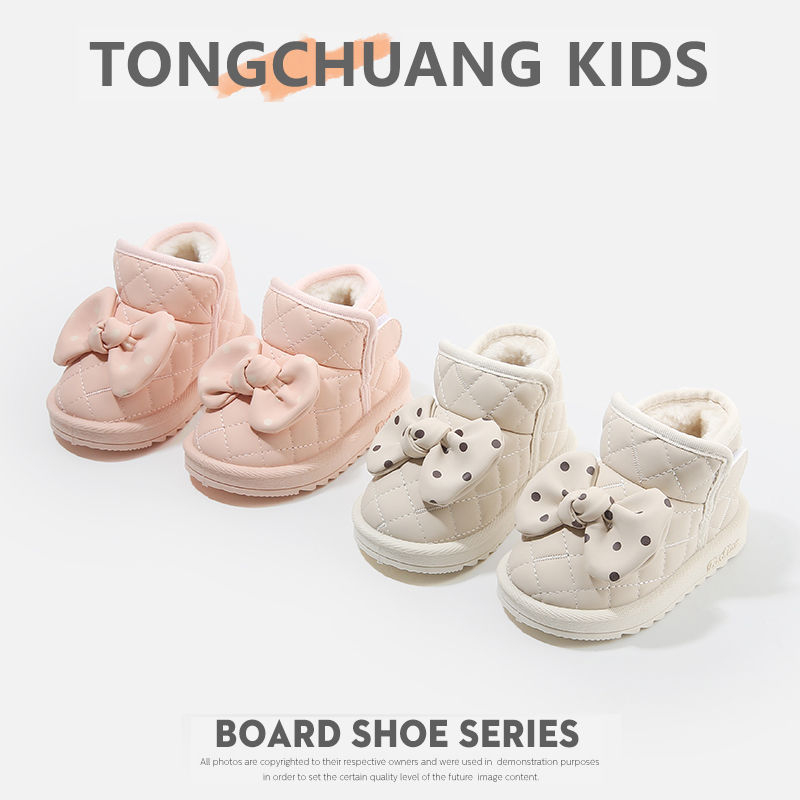 Zīdaiņu kokvilnas apavi Ziemas mīksta zole Neslīdoši kokvilnas apavi Sabiezināta vilnas oderējums Rudens un ziemas meiteņu mazuļu apavi Mīlīgi bantītes