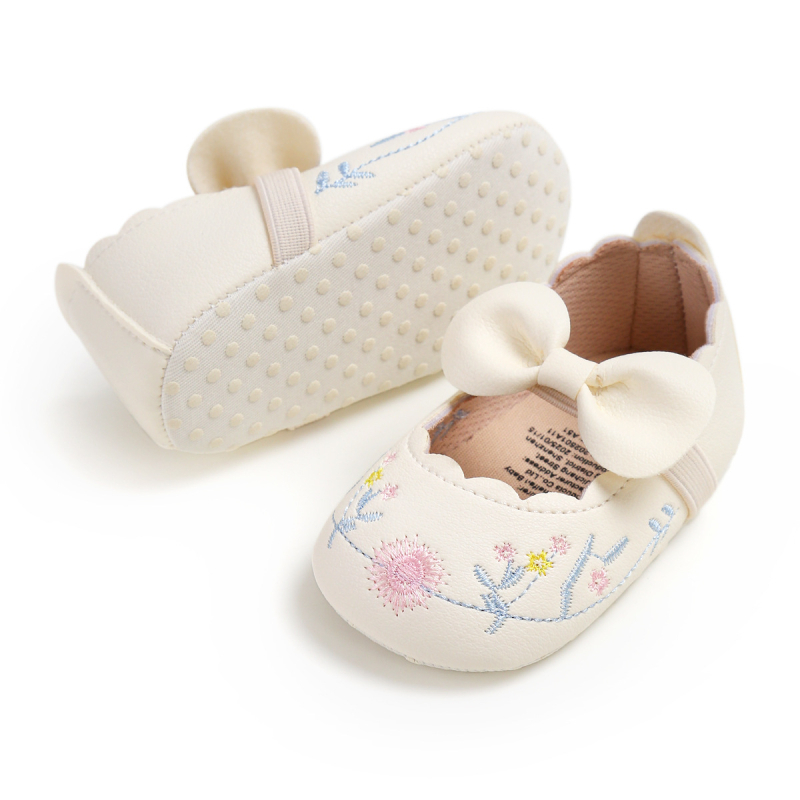 Nauji pavasario ir rudens kūdikių bateliai, siuvinėti princesės bateliai, kūdikių basutės, retro stiliaus M2076