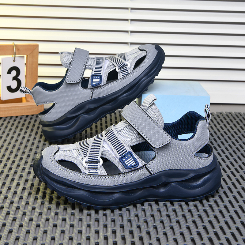 Популярни момчешки обувки, летни нови дишащи сандали с бомбета, детски плажни обувки, обувки за начално училище за момчета с рамка, модерни