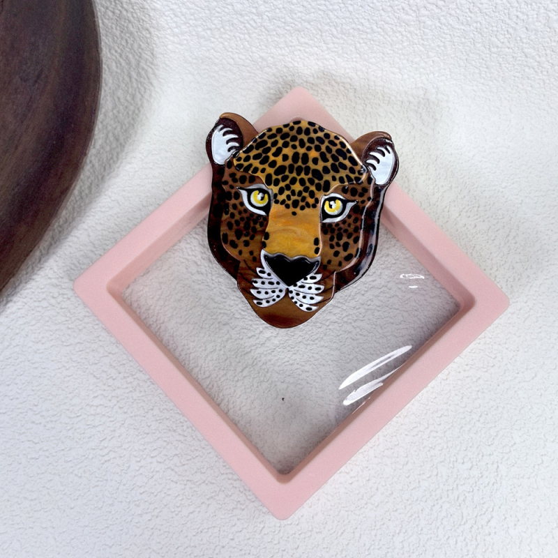 Bijuterii de modă lucrate manual transfrontaliere, broșă acrilică cu leopard, broșă cu desene animate, accesorii de modă europene și americane