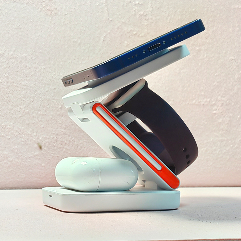 Pārrobežu jauns trīs vienā bezvadu lādētājs mobilajam tālrunim, ātra uzlāde, saliekams magnētiskais kronšteins, pulksteņu austiņu bezvadu uzlāde