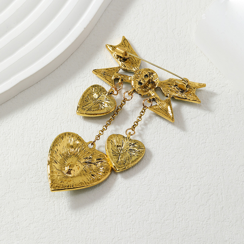 Zhonggu винтидж пълен диамант една стрела през сърце пискюл форма ретро стил брошка игла мъжки костюм аксесоари