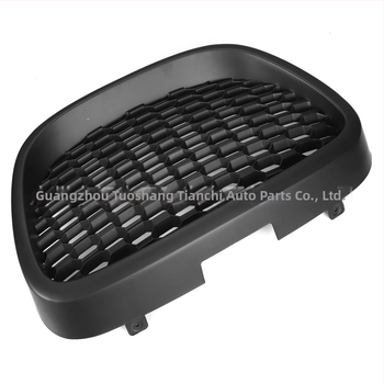 Sobib Seat Leon MK2 04-09 kaitseraua õhuvõtuvõrele, kärgstruktuuriga keskvõre.