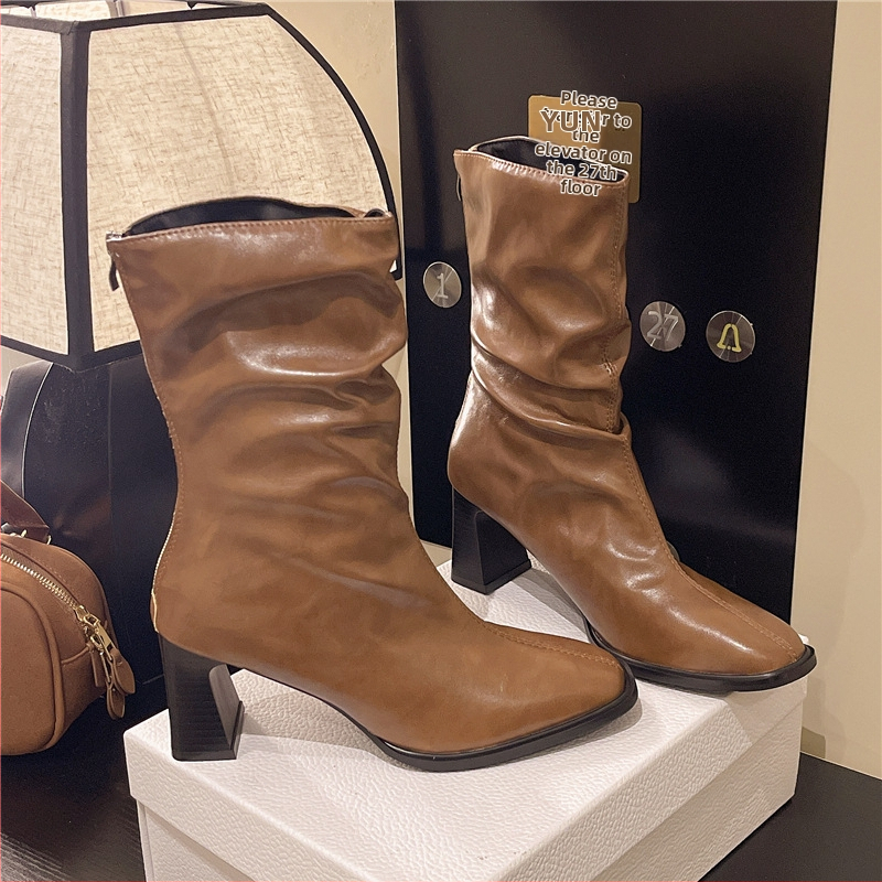 2025 Корейски модни ботуши Дамски високи токчета Зимни нови ботуши с пискюл Универсални тънки ботуши с квадратен връх Дебел ток Къси ботуши Голям размер 42