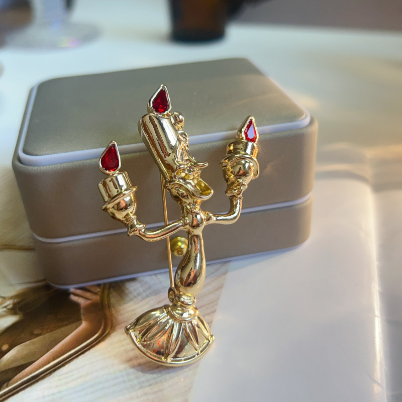 Нова едро западен двор ретро свещена лампа форма златна брошка изискан темперамент мъжка и дамска брошка