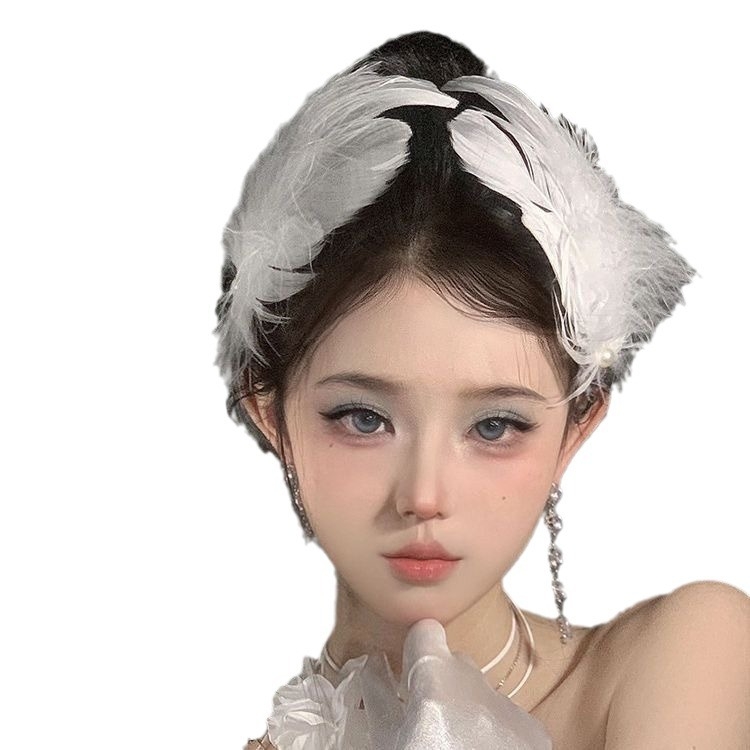 Baltos plunksnos, gražūs vestuviniai plaukų aksesuarai, vaikiški segtukai, baleto „Mažoji gulbė“ sceninio pasirodymo galvos apdangalas, šoninis segtukas, viršutinis segtukas