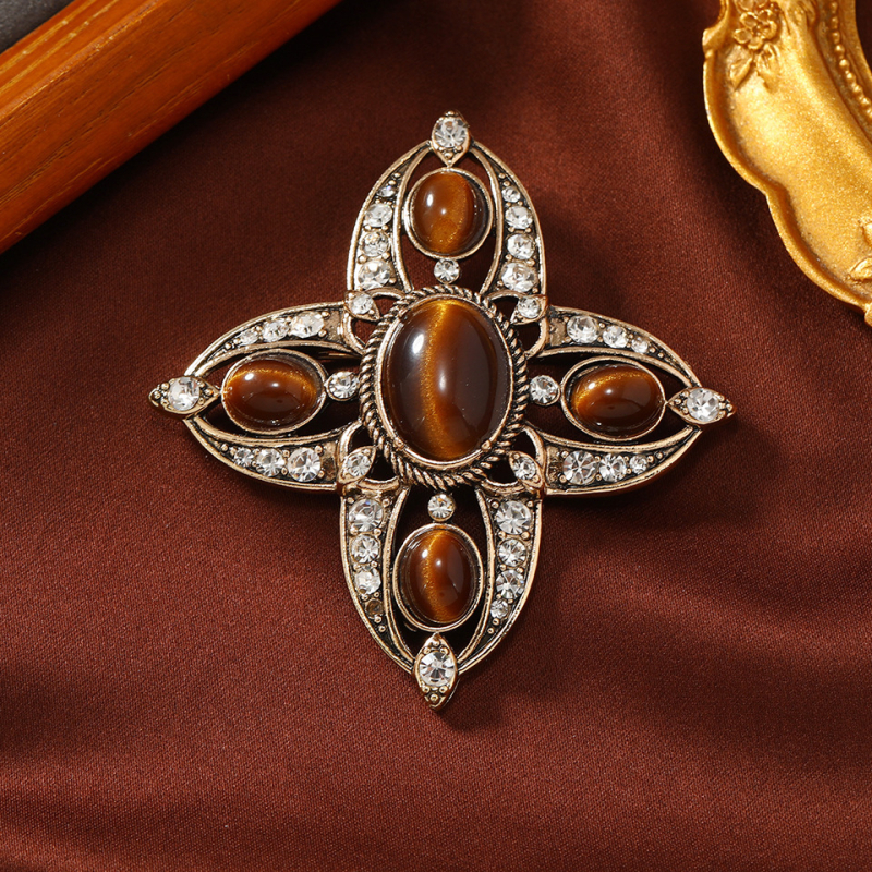 Нова средновековна брошка с кух кръст, есенна мода, ретро атмосферна геометрична игла за палто, на склад на едро