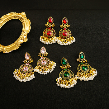 Eiropas un Amerikas pārrobežu smaragda dārgakmeņu auskari, augstas klases grezni dimanta pušķu auskari, vintage mākslinieciski apaļi auskari