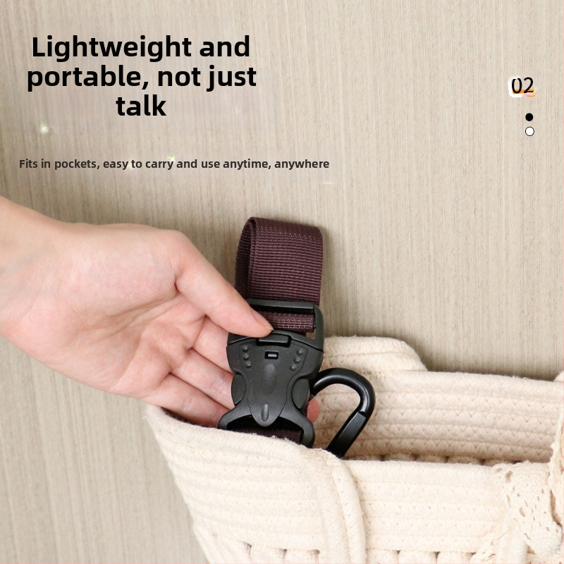 Opasok, batoh, rýchlozavesná pracka, vonkajšia pracka na fľašu s vodou, cestovanie, horolezectvo, závesný háčik, fľaša s minerálnou vodou, šnúrka na šnúrku, pracka na vodu