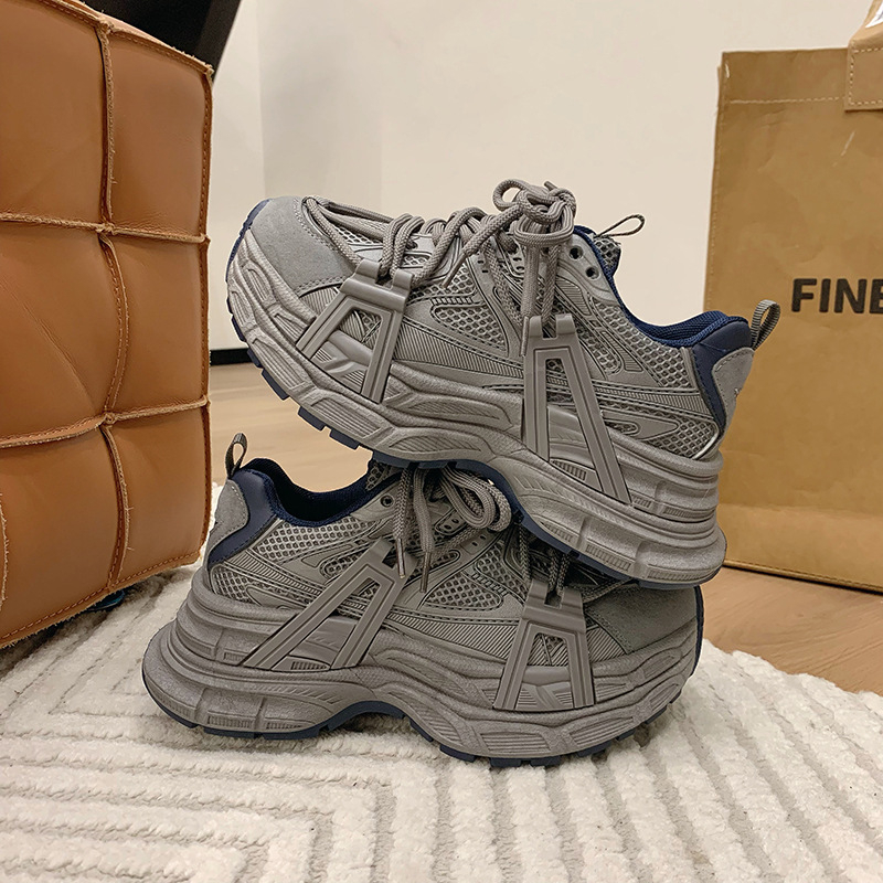 Дебели подметки за малък ръст, универсални обувки за татко, нови обувки 2024, дамски горещи, меки подметки, спортни дамски обувки, които не уморяват краката