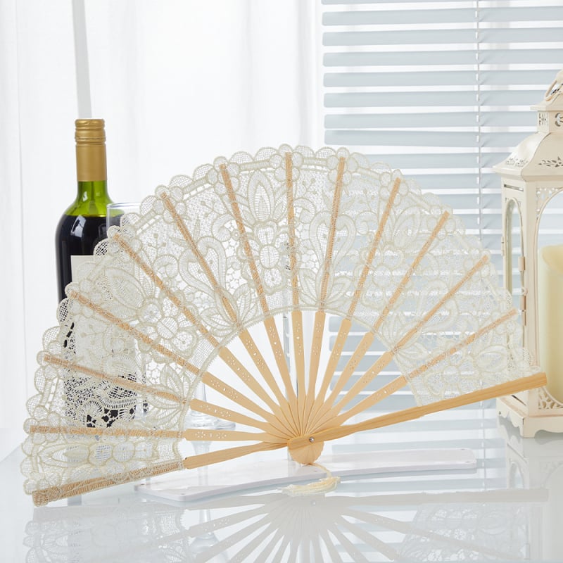 Europietiško stiliaus retro nėrinių nėrinių vėduoklės rūmų tuščiaviduriai siuvinėjimo vėduoklės šokių spektaklis bambuko vėduoklė vestuvių studijos šaudymo rekvizitai