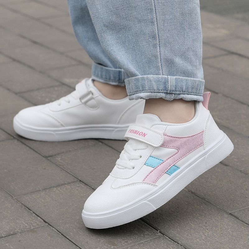 Bērnu dēļu apavi pavasara un rudens ādas sejas meitenēm baltas kurpes ar zemu augšdaļu skolas snieguma zēniem baltas kurpes ikdienas apavi