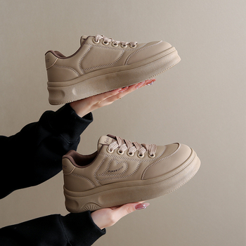 Φθινοπωρινό sneaker γυναικών 2024 Μοντέρνο με χοντρό πάτο, νέο, μαλακό δέρμα, αίσθηση κοπριάς, casual sneaker άνετο sneaker 1