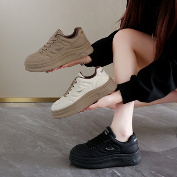 Φθινοπωρινό sneaker γυναικών 2024 Μοντέρνο με χοντρό πάτο, νέο, μαλακό δέρμα, αίσθηση κοπριάς, casual sneaker άνετο sneaker 1