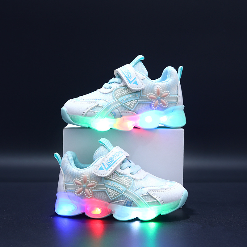 Детски маратонки Love Flower със светлина 2024 Нови дишащи обувки за бягане за момичета принцеси 1-6 години Светещи обувки