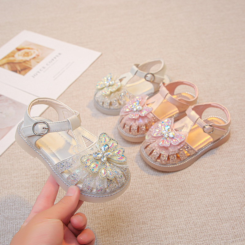 Сандали с кристали за момичета, малки момичета, детски обувки Baotou, лято 2025, нов стил, дамски обувки с кристали, детски принцеси