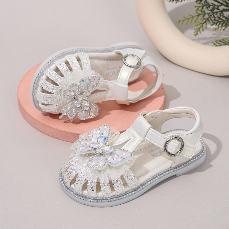 Сандали с кристали за момичета, малки момичета, детски обувки Baotou, лято 2025, нов стил, дамски обувки с кристали, детски принцеси