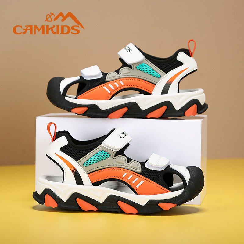 Rūpīgi atlasīti Camkids Little Camel bērnu apavi. Jaunas vasaras bērnu sandales zēnu un meiteņu pludmales apavi. Ražotājs, kas piedāvā dropshipping pakalpojumus.