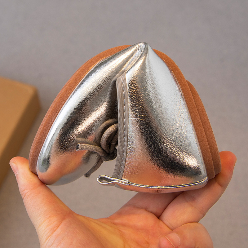 Детски малки кожени обувки 2025 Пролет и есен Нови корейски стил за момичета с мека подметка и панделки Бебешки неплъзгащи се модни обувки