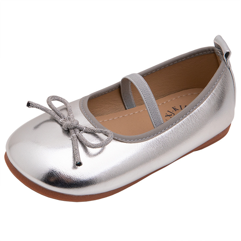 Детски малки кожени обувки 2025 Пролет и есен Нови корейски стил за момичета с мека подметка и панделки Бебешки неплъзгащи се модни обувки