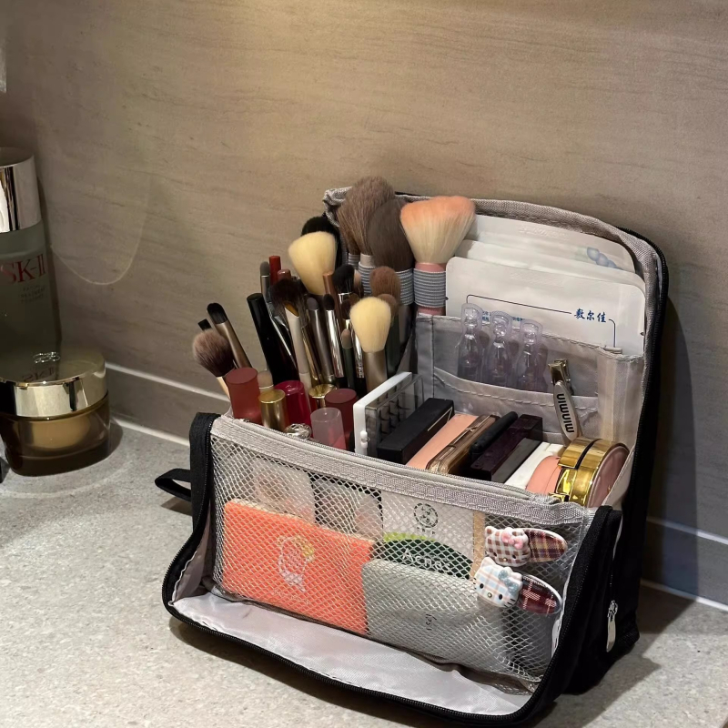 2025. gada jauna lielas ietilpības saliekamā kosmētikas soma, sieviešu ceļojumu kosmētikas pārnēsājama uzglabāšanas soma, rokas kosmētikas otu soma