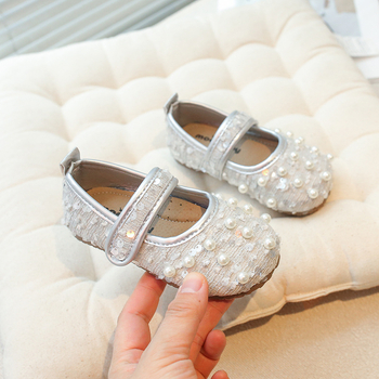 Amazon jaunu mazuļu meiteņu modes pērļu pavasara vienvietīgie apavi korejiešu princeses mīkstās zoles mazi ādas apavi bērnu apavi sieviešu apavi