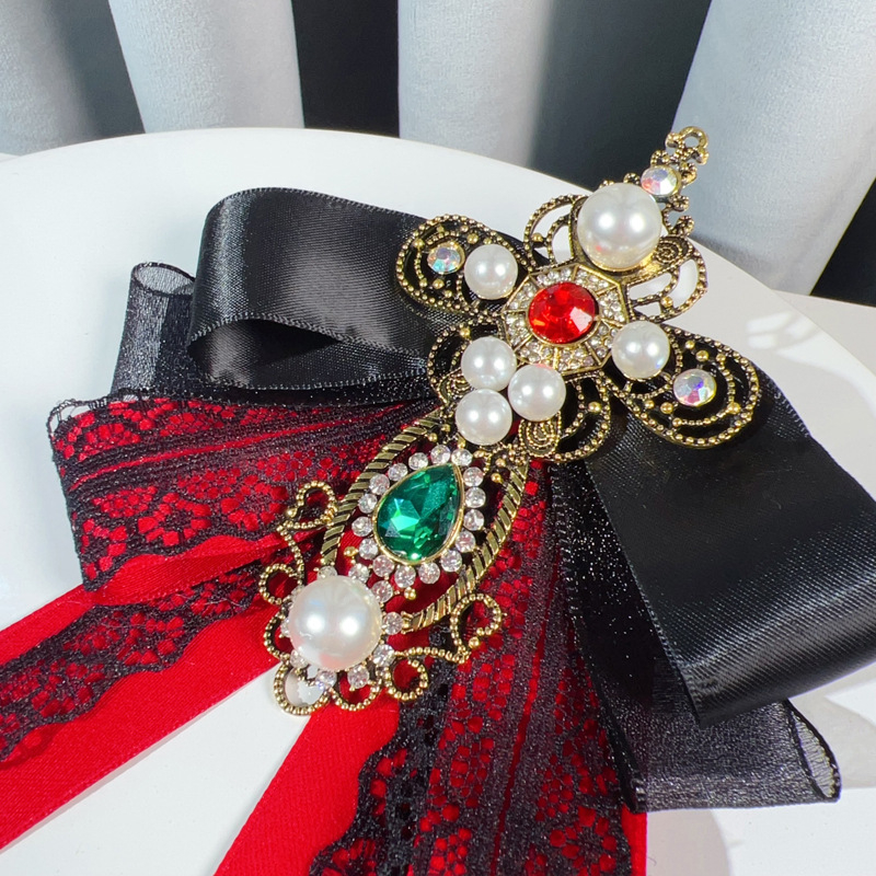 Дамска брошка с голяма панделка в европейски бароков винтидж готически стил с кръстосан корт и дантела Лолита