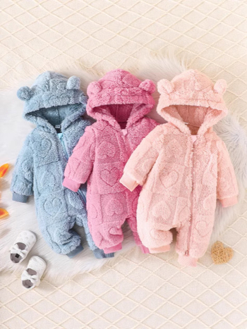 Piiriülene 25-aastane uus toode lastele sügis-talvel populaarne karvase südamega kapuutsiga jumpsuit tüdrukutele pikkade varrukatega jumpsuit
