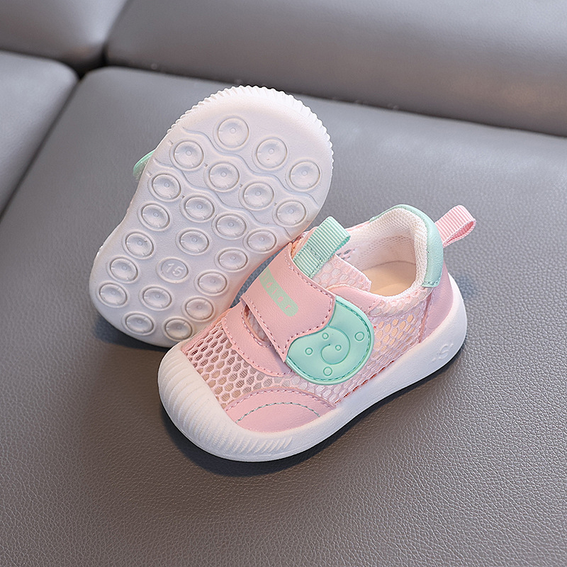 Нови летни дишащи бебешки обувки, мрежести обувки за жени, мрежести обувки с мека подметка за бебета и малки деца, мъжки неплъзгащи се и устойчиви на износване малки бели обувки