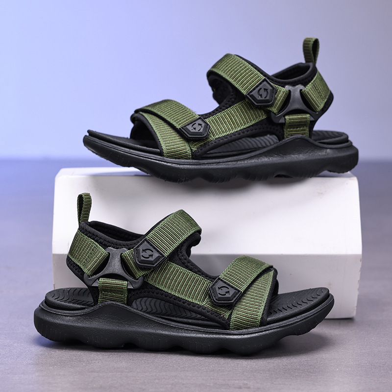 Независима станция за доставка на младежки летни детски сандали за плаж на открито от трансграничен износ от фабрика за директни продажби